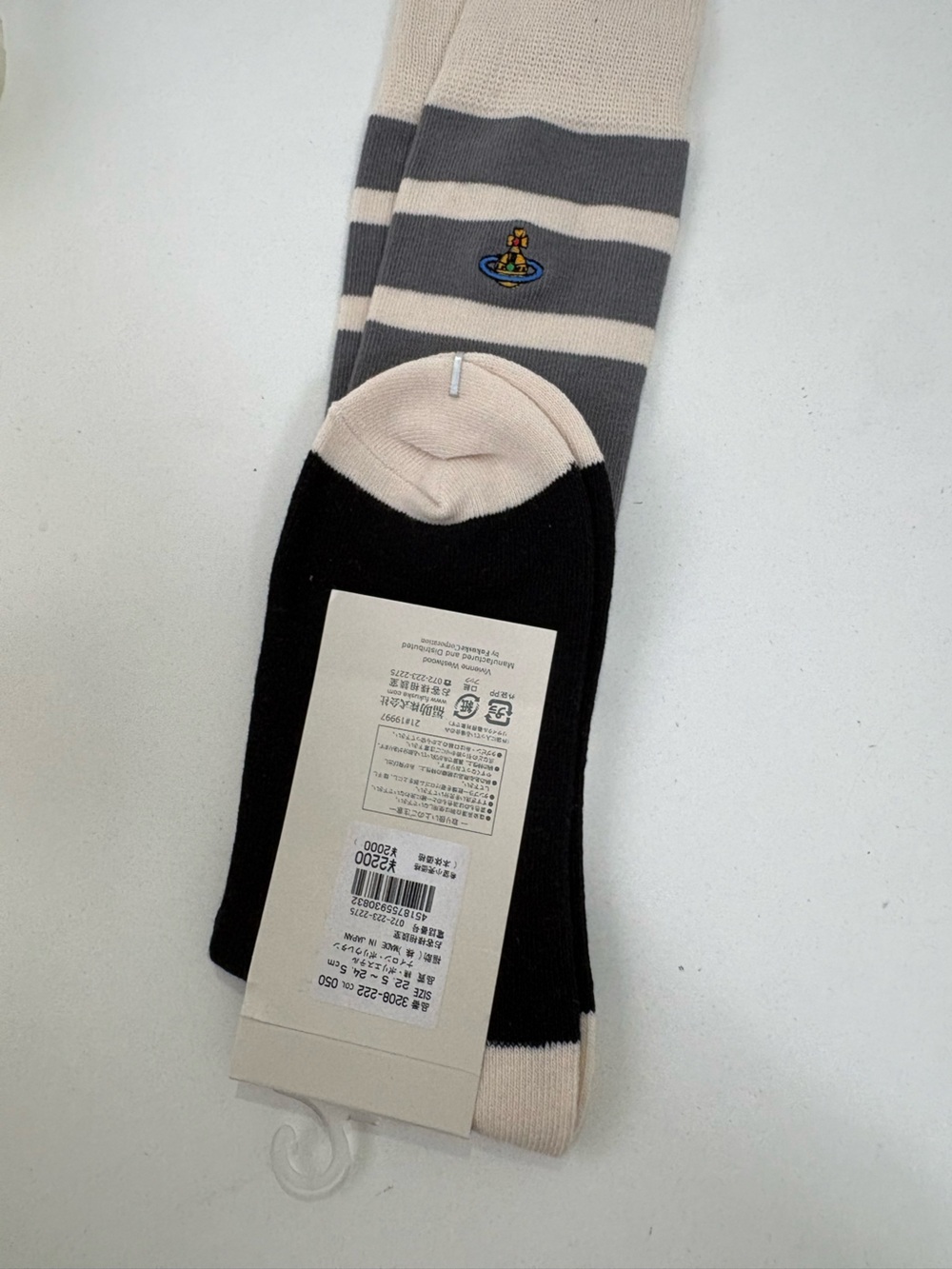 Vivienne Westwood ivory x grey stripes long socks - Picture 4 of 7